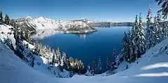 Fredelig krater sø, Oregon
